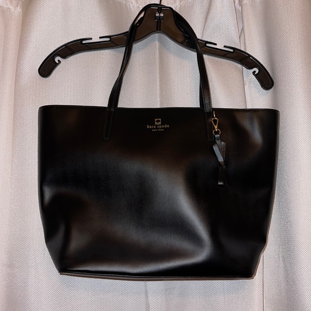 Kate Spade black shiny 100% leather zip tote shoulder bag purse with bow charm